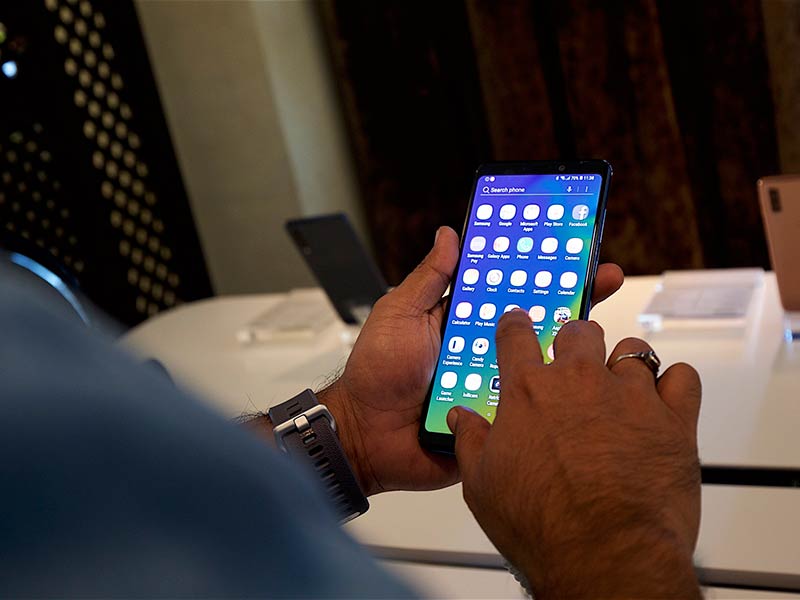 في حدث مميّز.... سامسونغ تطلق هاتف Galaxy A9 في الإمارات